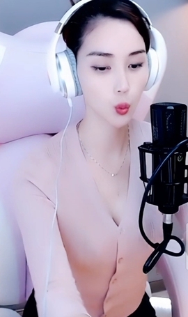 水母好美主播照片