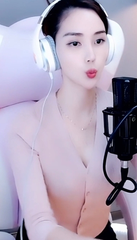 水母好美主播照片