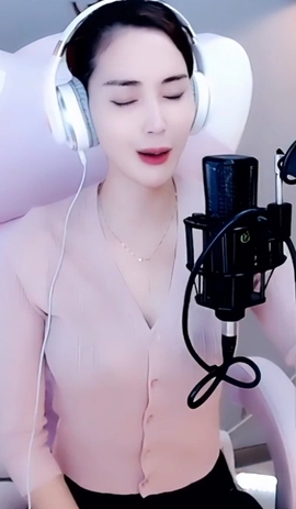 水母好美主播照片