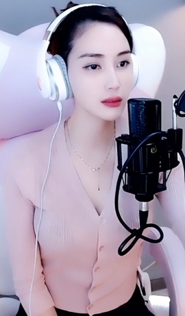 水母好美主播照片