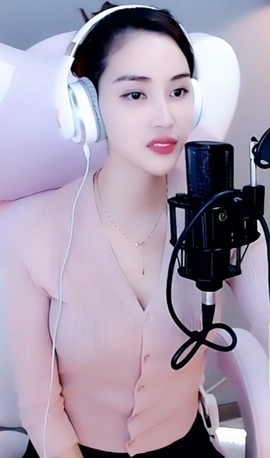 水母好美主播照片