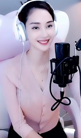 水母好美主播照片