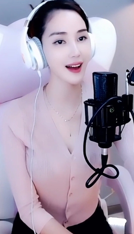水母好美主播照片