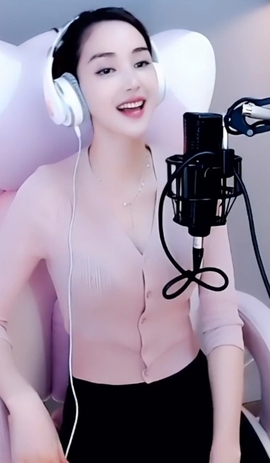 水母好美主播照片