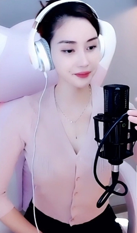 水母好美主播照片