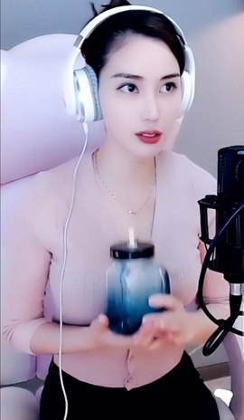 水母好美主播照片