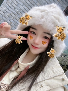 小崽崽zy主播照片
