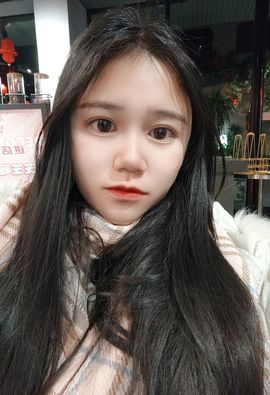 玥儿呢主播照片