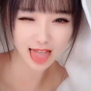 薛岳baby海报