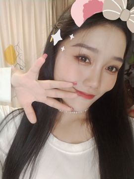 凡凡是个小憨嘚儿主播照片