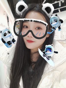 凡凡是个小憨嘚儿主播照片