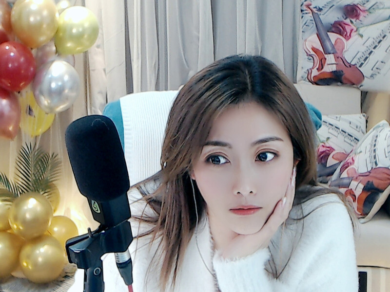 🎵家中有事休的主播海报