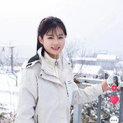 无忧无虑的小游客