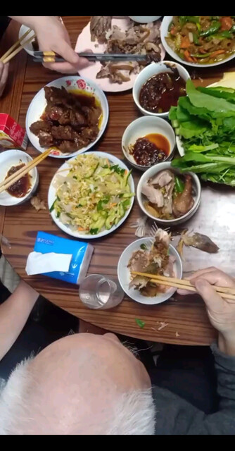 年初二拜个年，爷爷家