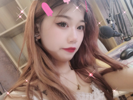 抱抱小君主播照片