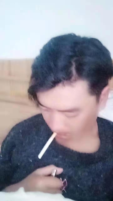 MobQ42101A的主播照片