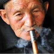 三尺黄土葬红尘