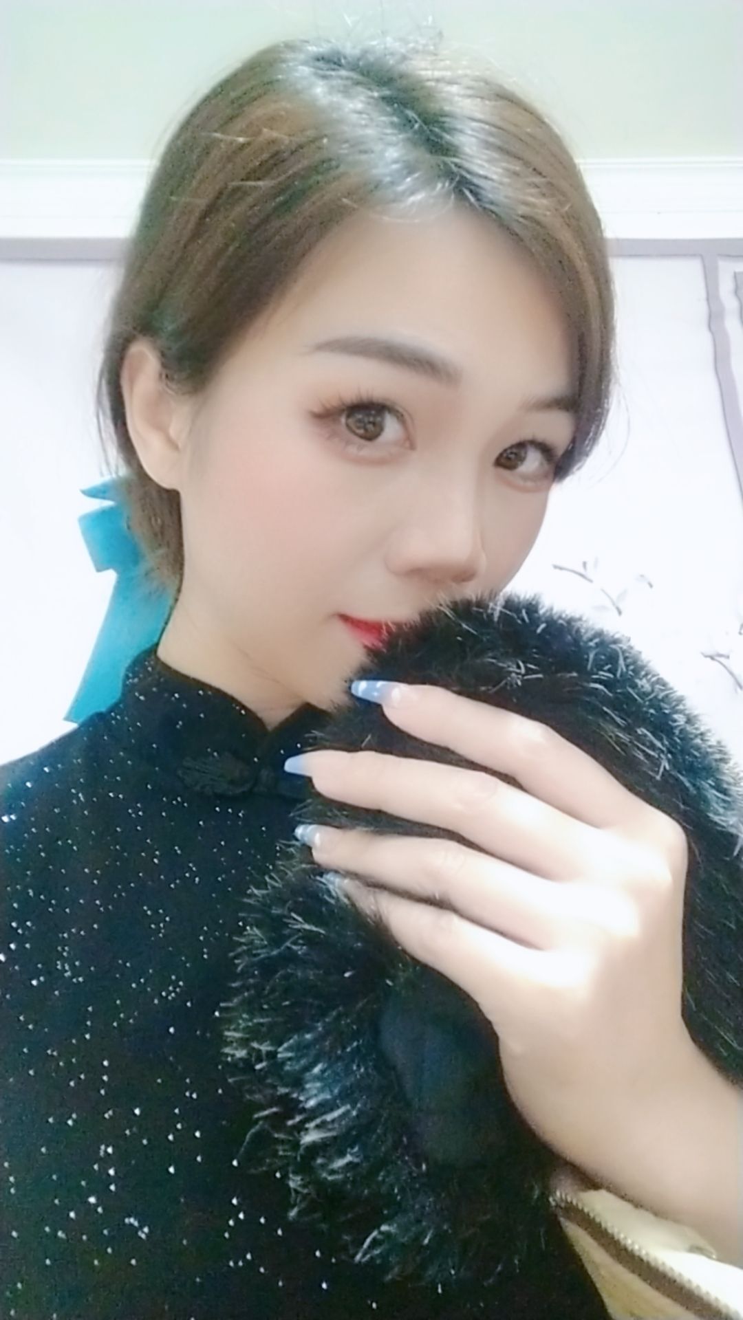 六月皮皮贪财还好色的主播照片