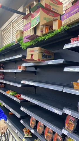 安静唱歌的䒕麻花我白主播照片