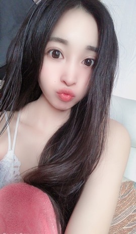小玲宝🧸安静唱歌主播照片