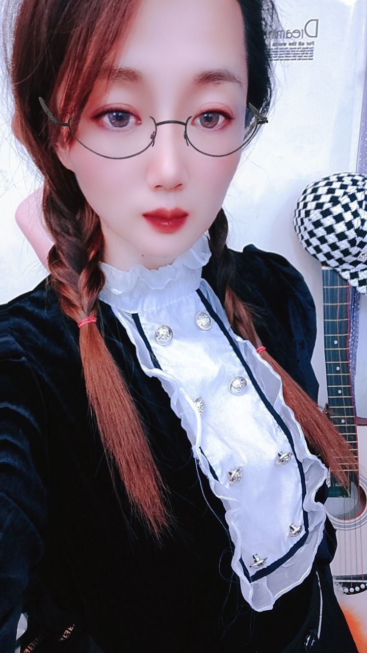 丑小鸭💞愿有一束光的图片