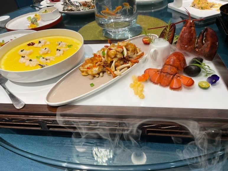 骑小黄车追法拉鲲。主播图片