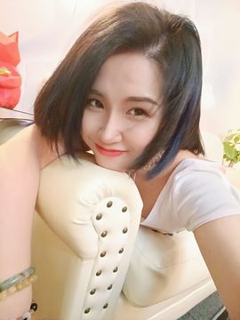 茶茶幸运星主播照片