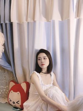 奕露西$唱歌主播照片