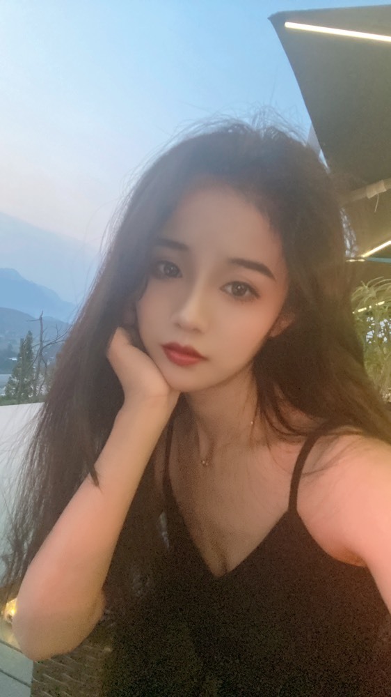 ?糯小呆?第一天的主播照片