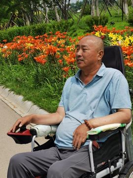无聊听歌🍀蛇年好运主播照片