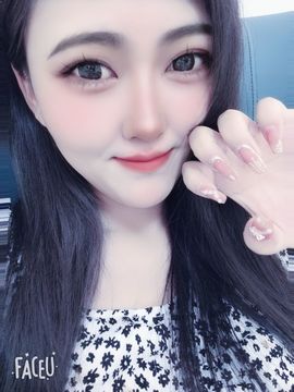 梓沐✡病休主播照片