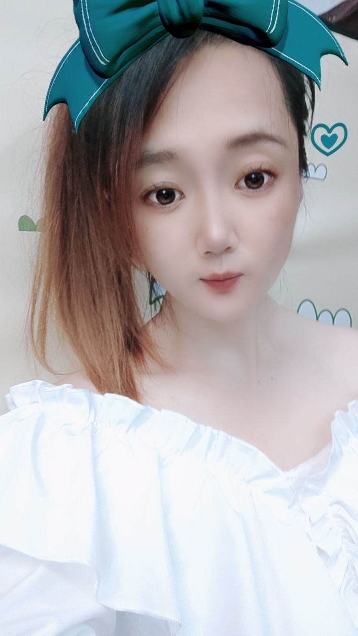 丑小鸭💞愿有一束光的图片