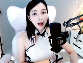 水母好美主播照片