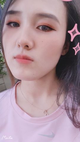 小婷🎤烟嗓☆づ的图片