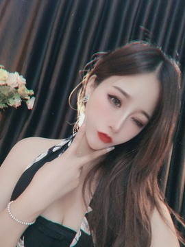 休息。主播照片