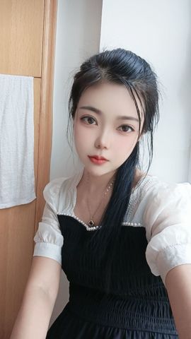 ღ娜娜ぃ安静唱歌🍀主播照片