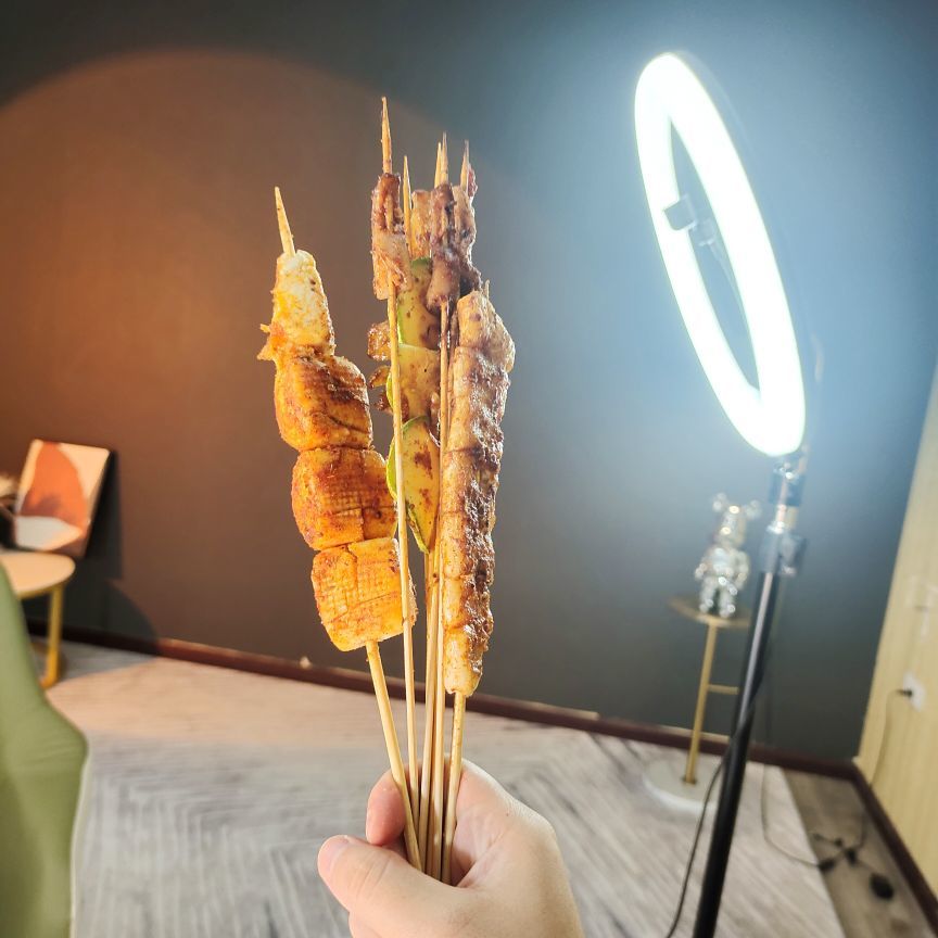 比白更白的白的主播照片