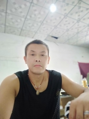 毒狼1975的主播照片