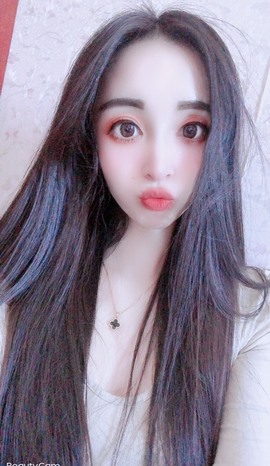 小玲宝🧸安静唱歌主播照片