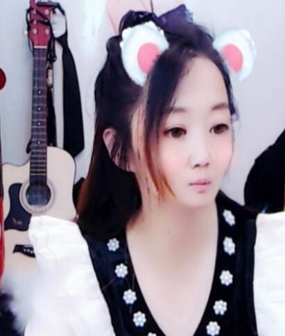 丑小鸭💞愿有一束光的图片