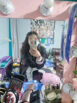 任性的包包白主播照片