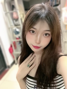 久菜合子XvX主播照片