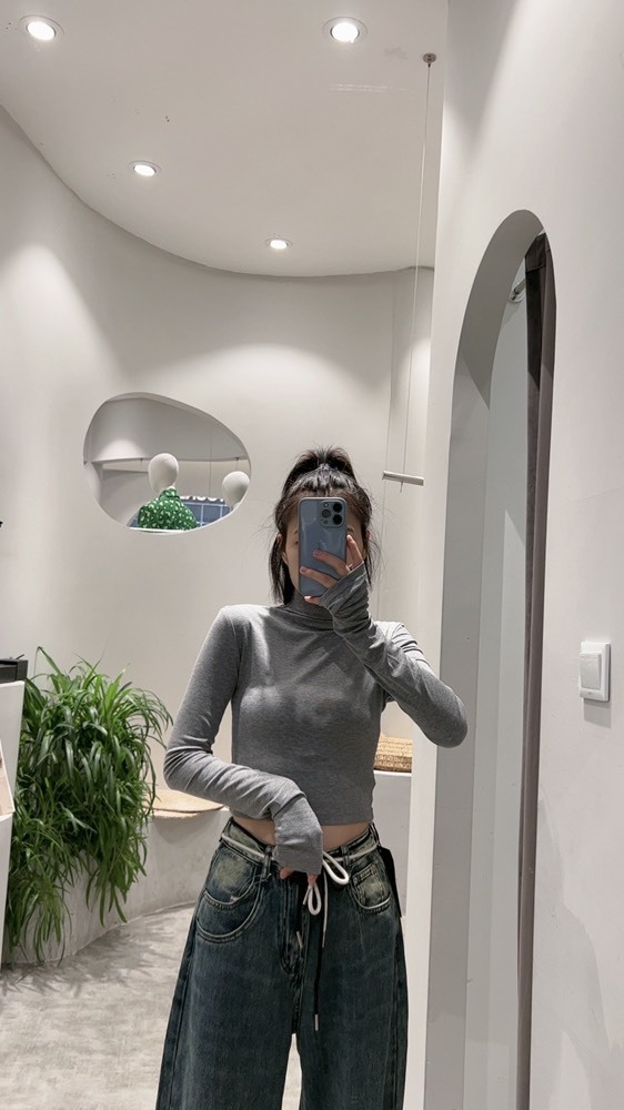 辣辣：安静唱歌的主播照片