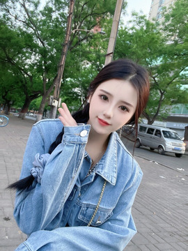 243726672主播照片