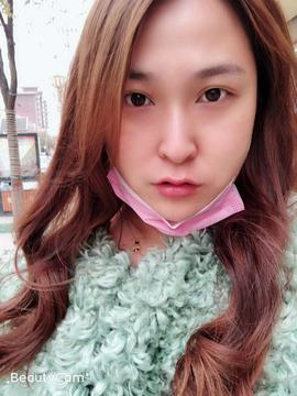 Caryn’s主播照片