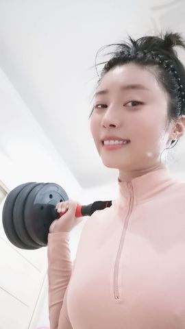 小雨♬看动态主播照片