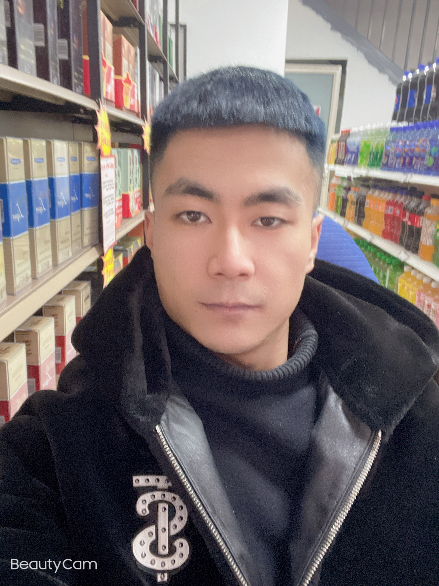 小伙很帅/的主播照片