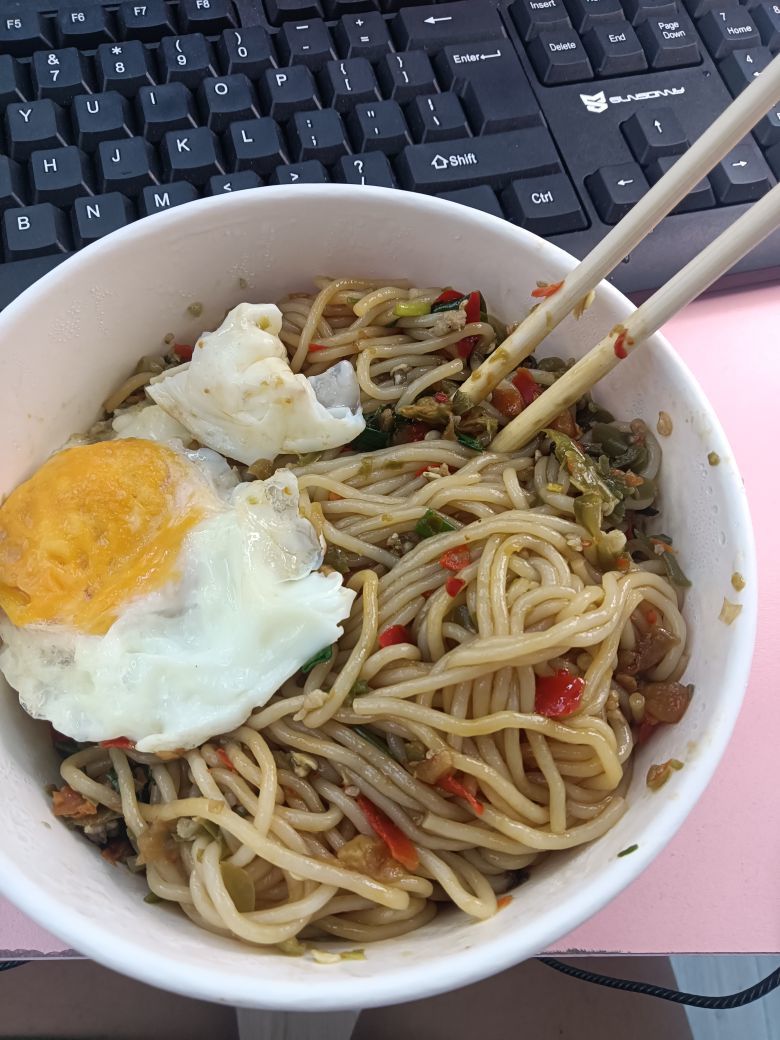 小丹东草莓的主播照片