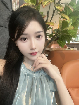 243726672主播照片