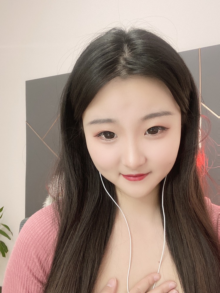 新人夏夏喂口吧的图片